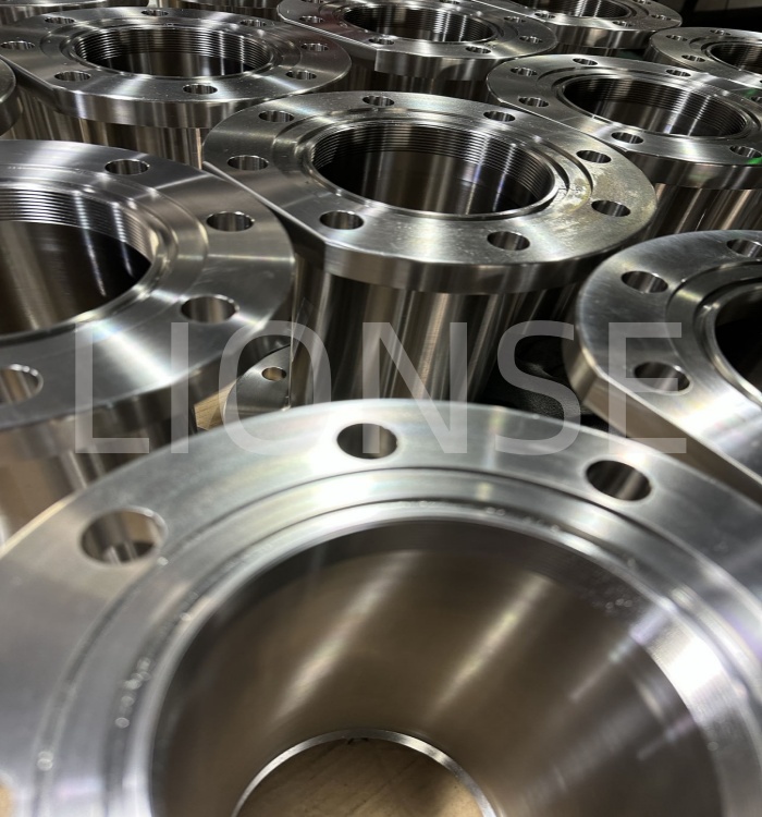 Quid est differentia inter Ferrum Flange et Dactile ferrum LABIUM?