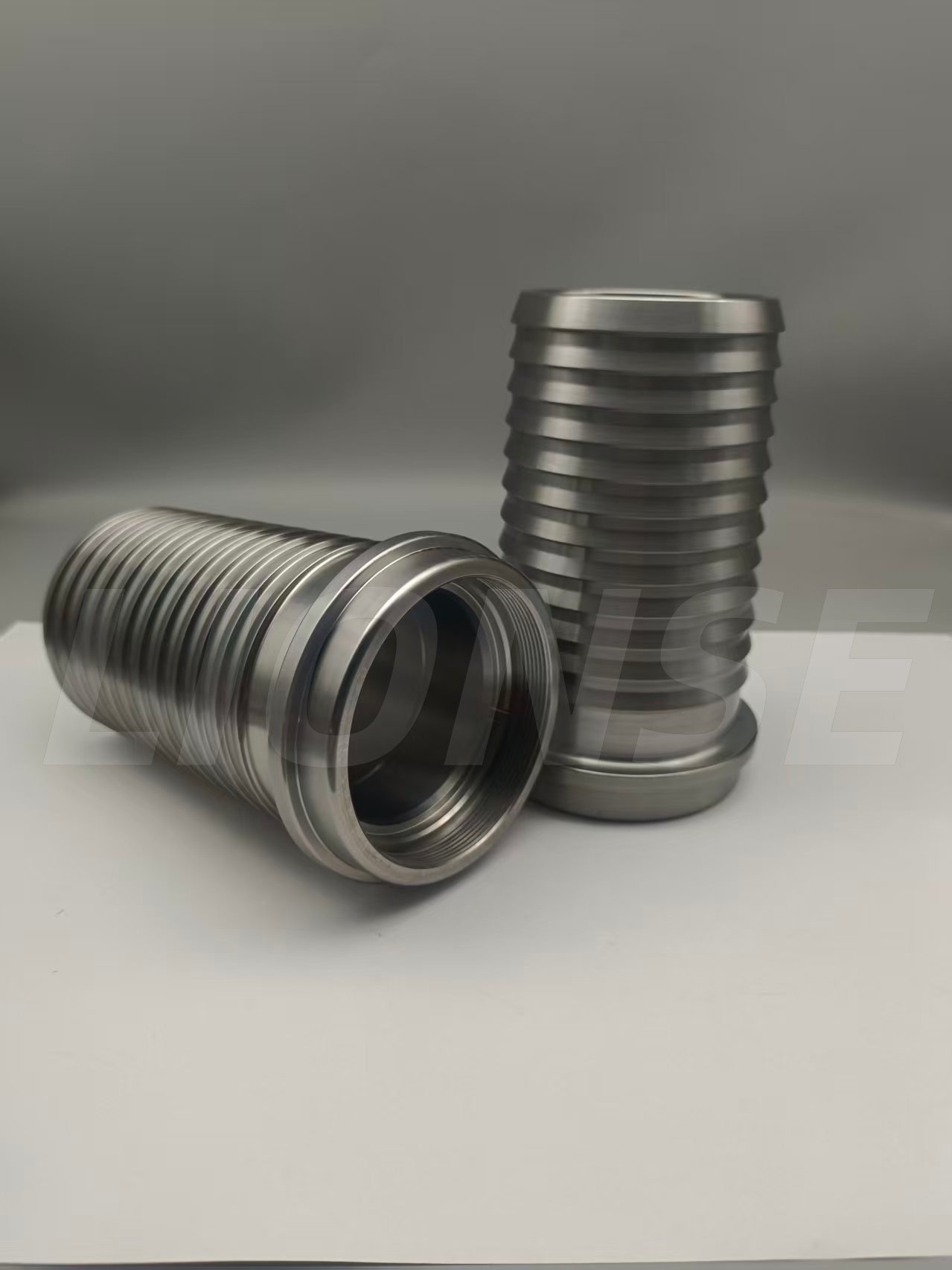 CNC Machining et Conversio De Partibus Steel