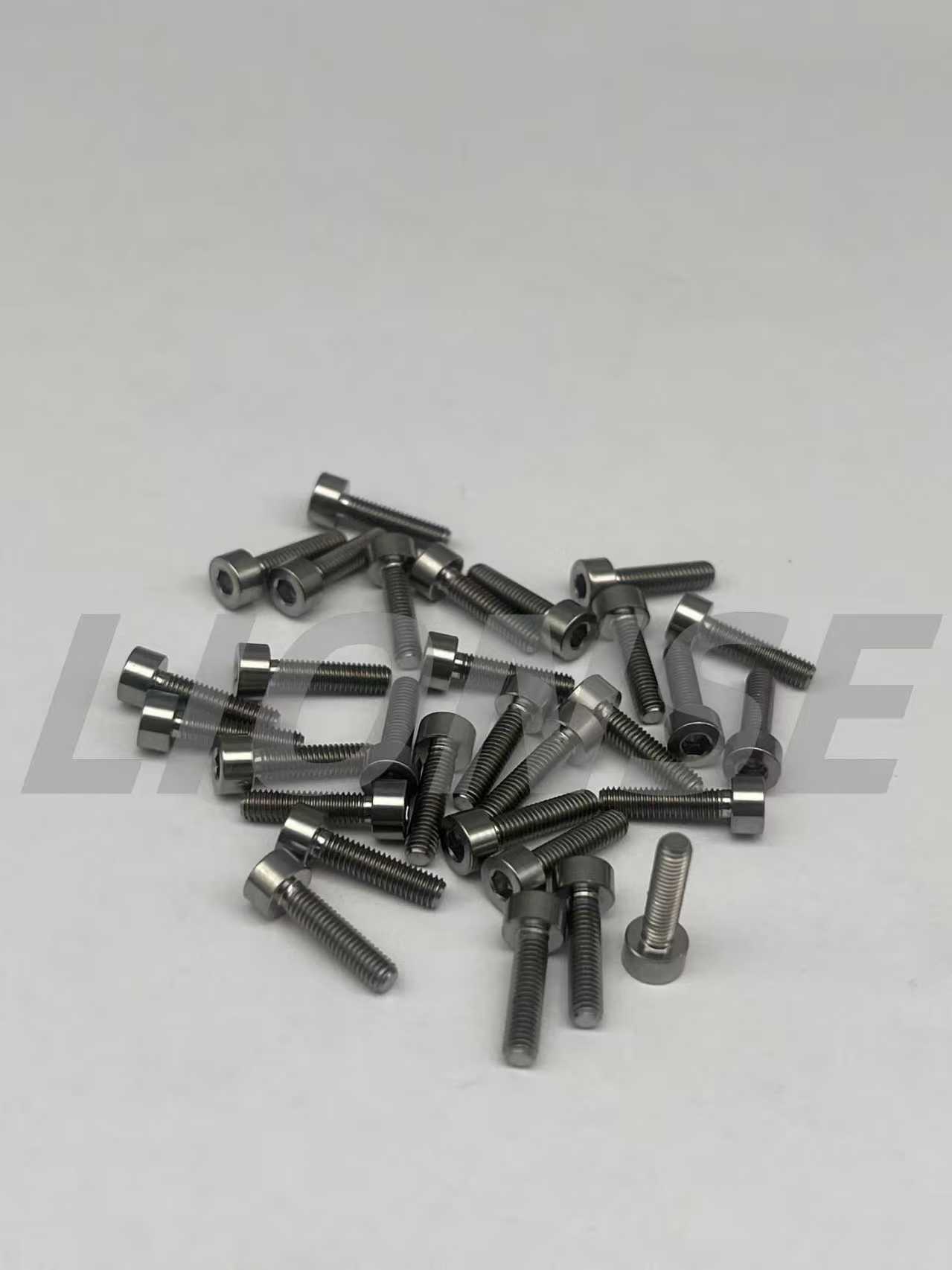 Titanium fulmine pro automotive chassis et engine aggeris